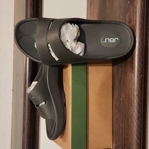 JBU by Jambu.  Slide sandals.  Size 9.  New In Box.  Grey.